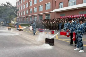 绷紧校园安全弦，演练实操保平安——机械工程学院开展实验实训室应急演练